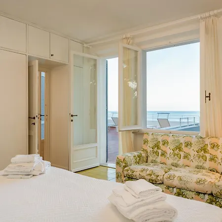Villa Escalina With Private And A/c *